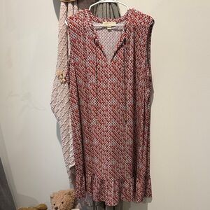 Sleeveless Red and Pink Patterned V-Neck Ruffle Hem Dress